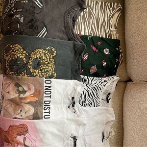 NWT Sinsay t-shirt Collection women’s size M-XL